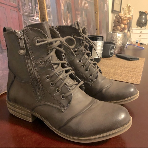 American Rag combat boot size 8. Greyish Purple color. - Picture 4 of 9